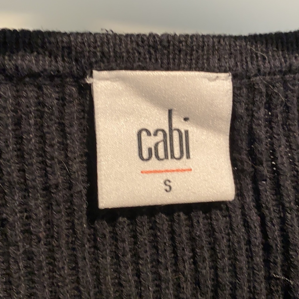 100% cotton, Cabi, cropped sweater.  Size small. - Picture 3 of 7